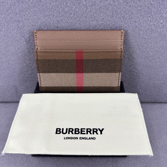 Burberry chestnut beige card holder, new with bag and dustcover, leather‎ inside - Picture 1 of 12